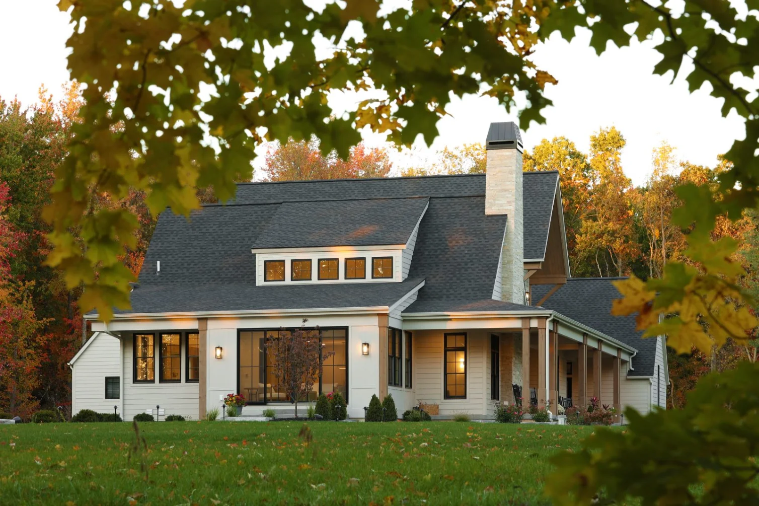 The Farm House, main room